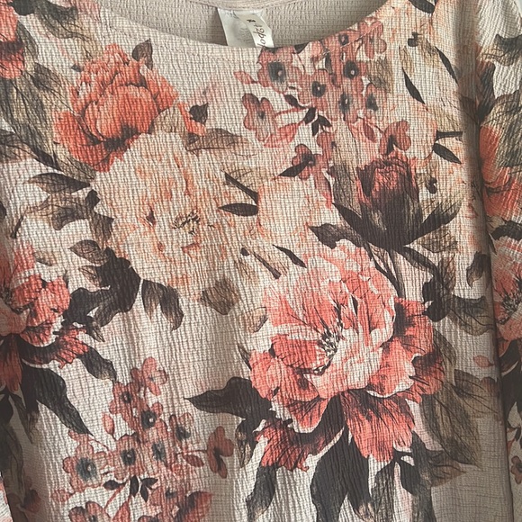 floral boho top xl - Picture 2 of 4
